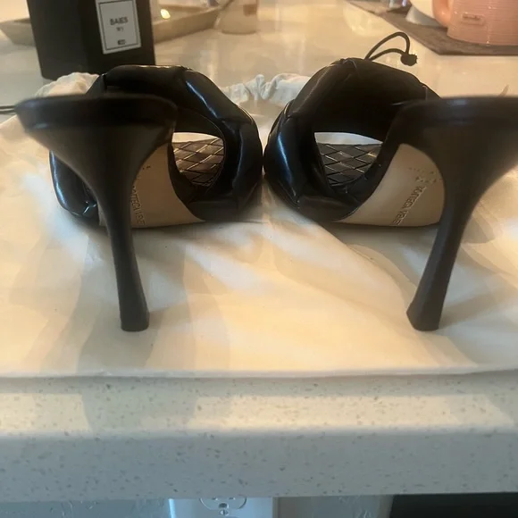 Bottega Veneta Black Quilted Heels - Picture 4 of 5